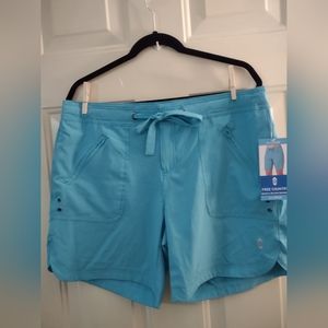 NWTS WOMAN'S FREE COUNTRY SHORTS